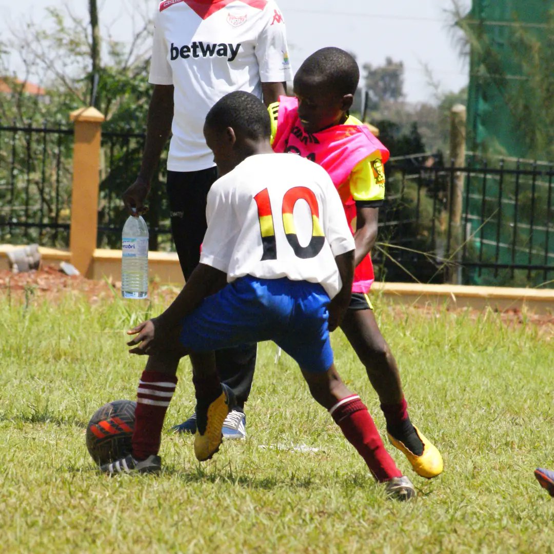 tsa_uganda's tweet photo. The ONLY discipline that lasts, is SELF discipline. More action as we rubbed shoulders with #Gangu_Soccer_Academy on Saturday.

#WeAreTSAUganda https://t.co/FI2vL94XNS