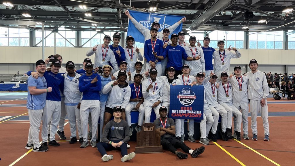 MVCsports's tweet photo. 🏆Men’s #MVCtf CHAMPIONS🏆
@IndStXCTF https://t.co/7S0KpgzgDI
