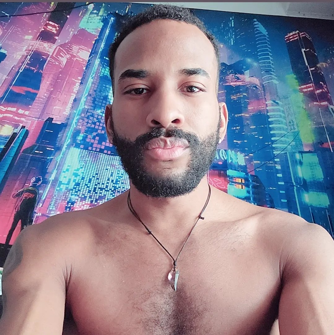 10000sharingan's tweet photo. I'm back! :D  #gay #gaytwitter #gaychicago #chicago #meninbeards https://t.co/Oy7iPInpa3
