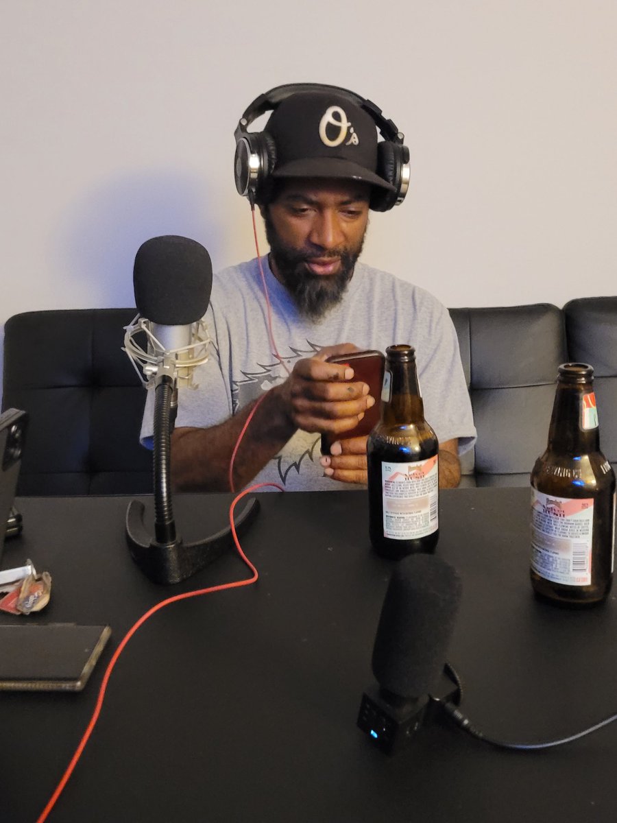 BViewspod's tweet photo. More pics from the new episode https://t.co/TzzVqvZHMY