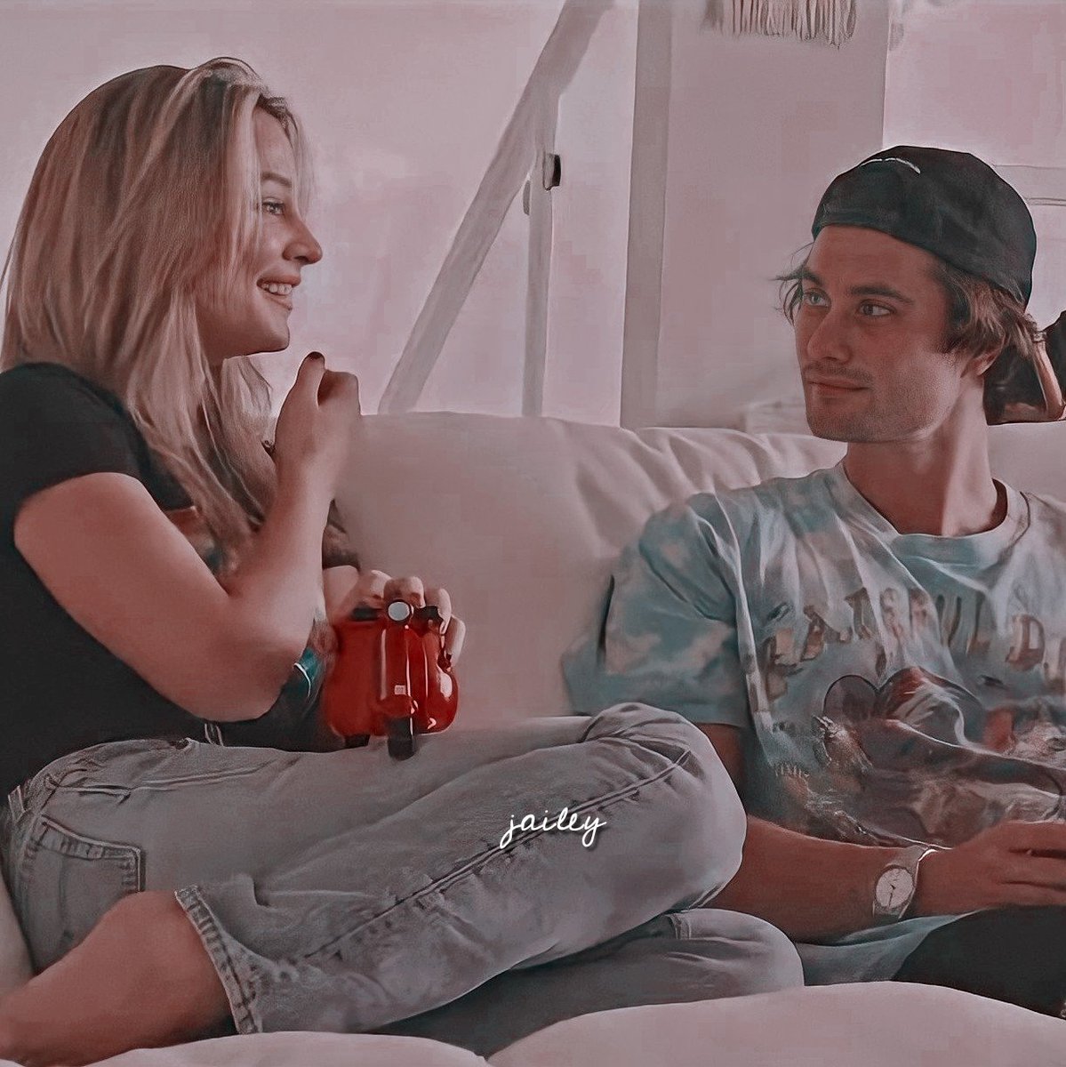 hogwshailey's tweet image. ⠀
you're the only thing I know and I don't wanna let this go, close to you I feel like I’m at home, just stay in my arms ‘cause I can be your gold, you can be my delight. ♡
⠀ ⠀ ⠀ ⠀  ⠀ ⠀ ⠀ ⠀ ⠀