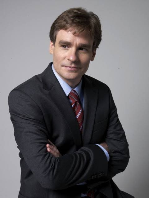 Happy birthday Robert Sean Leonard. My favorite films with Leonard are Dead Poets Society and The age of innocence. 