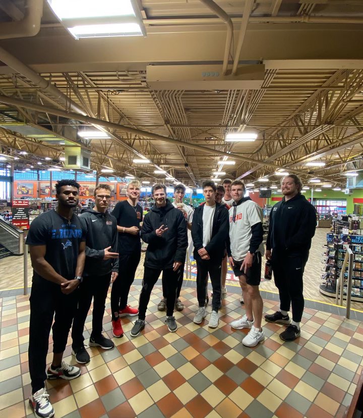 iwutfxc's tweet image. Making ourselves at home at the @Iowa80Truckstop!