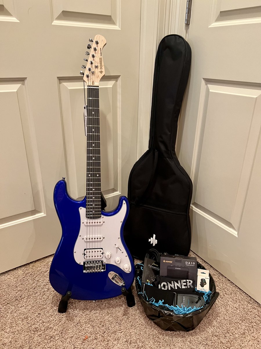 meadowridgePFE's tweet photo. They have arrived at the Meadow Ridge School library! Here is a preview of the fantastic prizes available in our annual fundraising raffle! Tickets are $5 each or 5 for $20. 100% of your monetary donation will remain at Meadow Ridge and be used for the benefit of the students! https://t.co/YSWm2KxLHH