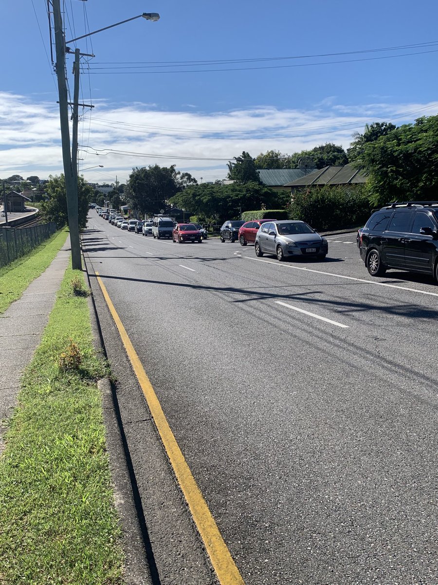 If you live in Brisbane and can work from home, please do so! The traffic chaos is affecting so many people who need to get assessors and clean up crews to their house! I am currently on foot trying to get back to my flooded home ⁦<a href="/abcbrisbane/">ABC Brisbane</a>⁩