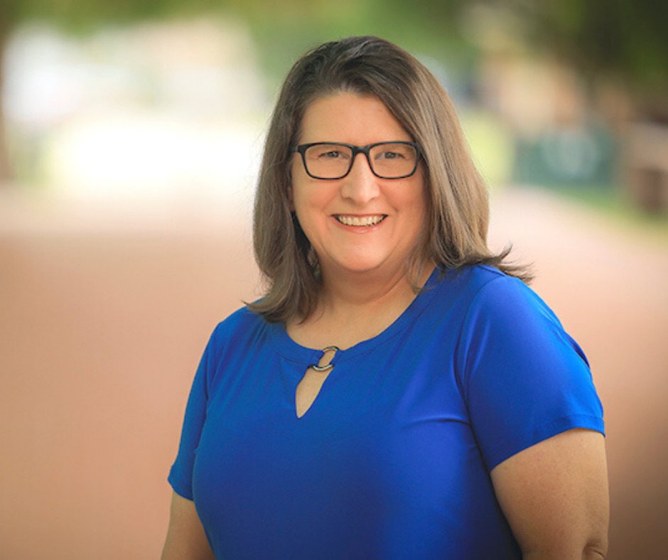 🎉 Congratulations to Dr. Shelly Legg for being named the Southern Region Distinguished Agricultural Communications Educator at the  2022 National Agricultural Communications Symposium!