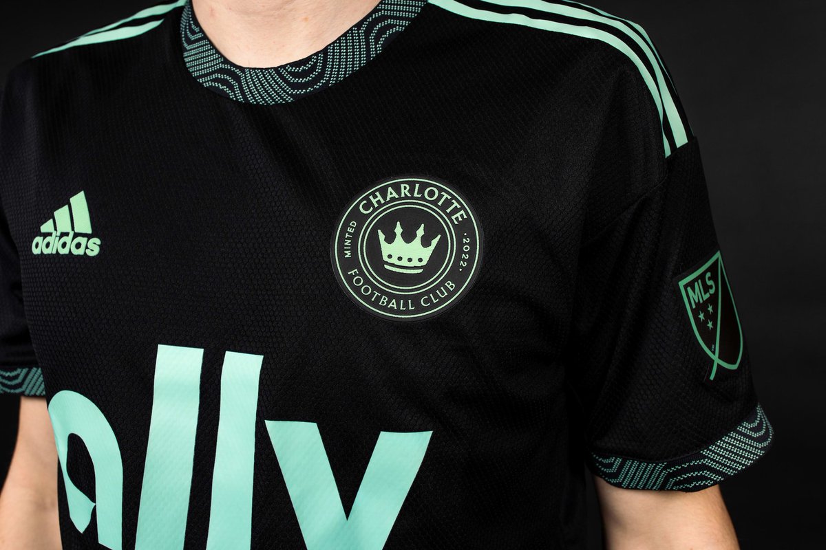 footobox's tweet photo. Charlotte FC

Maillot extérieur beaucoup plus joli. Une belle couleur menthe sur un maillot tout noir 🟢⚫

Pour suivre l'actu du club: @Charlotte_FCMLS
#ForTheCrown https://t.co/WpZB13HSuQ