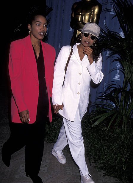 MJssunsetdriver's tweet photo. Angela Bassett and Janet Jackson at the 66th Annual Academy Awards Nominees Luncheon in 1994. https://t.co/TBpibAlT4g