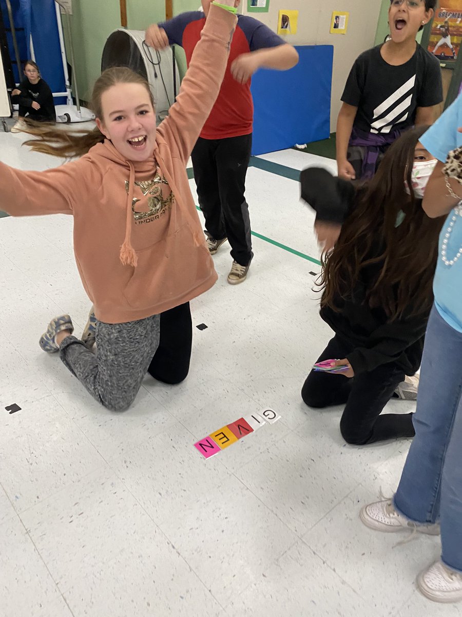 Who said incorporating academics into P.E. can’t be fun?! Students worked together to collect letters and spell words. Each round consisted of a different spelling challenge. Loved seeing the teamwork! #parmleyproud #readacrossamerica <a href="/WISDParmley/">Parmley Elementary</a> <a href="/kelmoore23/">Kelley Moore</a>