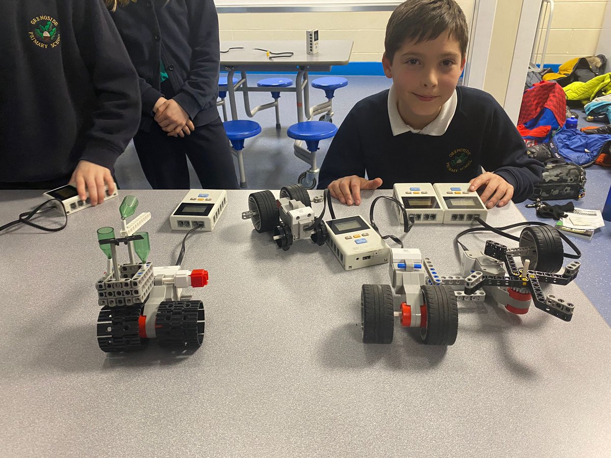 Discovery STEM Edu (@discovery_stem_) on Twitter photo A fantastic start to the new Robotics & Invention Club <a href="/GrenoPrimary/">Grenoside Primary</a> <a href="/SLPHallamTSA/">SLP Hallam TSA</a> School today! 👏 🤖 ⚙️ A fantastic start to the new Robotics & Invention Club <a href="/GrenoPrimary/">Grenoside Primary</a> <a href="/SLPHallamTSA/">SLP Hallam TSA</a> School today! 👏 🤖 ⚙️