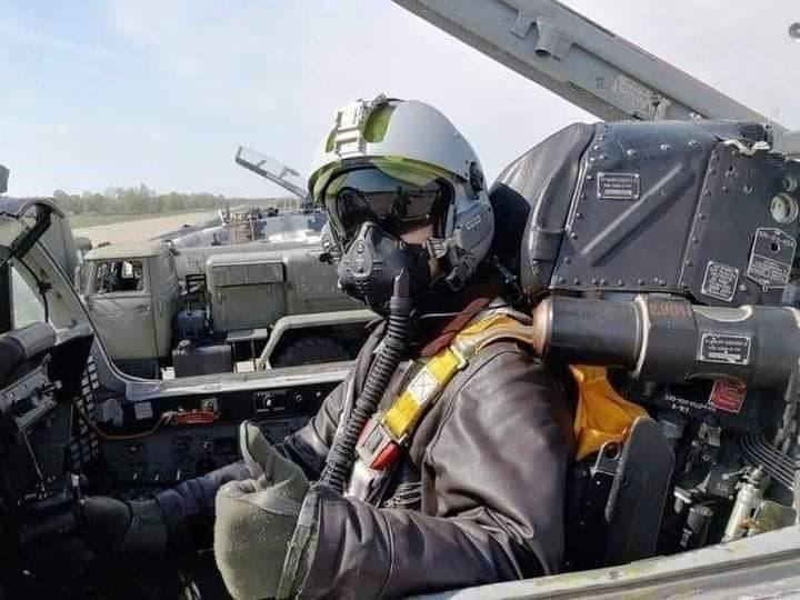 nnxnicolas14's tweet photo. El legendario Fantasma de #Kyiv ya ha derribado 14 aviones de ocupación. https://t.co/SR4nVLeJOm