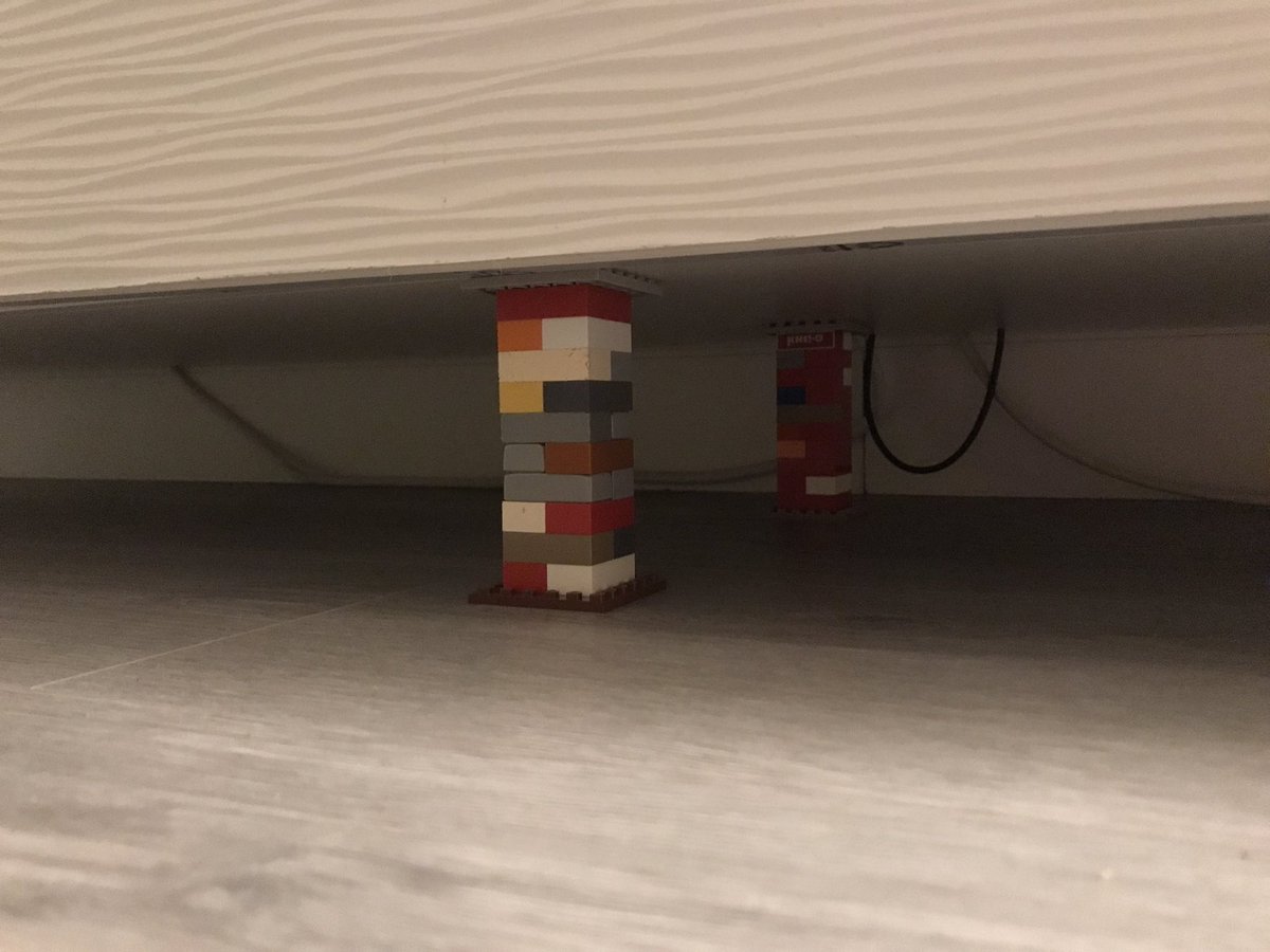 LetterBetter416's tweet photo. To jerry-rig (verb)
> to organize or construct in a crude or improvised manner
#levelupyourlanguage
❤️📚👩🏫👨🏫🪑❤️ https://t.co/9XbuuXv6Ry