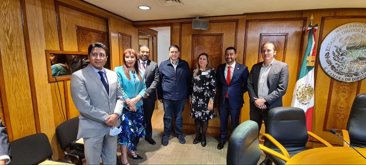 LuisMendozaBJ's tweet photo. La transparencia y rendición de cuentas es parte fundamental de la democracia. Hoy en la @Mx_Diputados recibimos los informes de las contralorías de los organismos autónomos. https://t.co/GGkTj4x2Lh