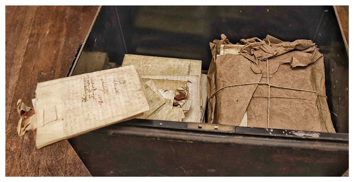 pitheadbaths's tweet photo. A relative recently moved into a half timbered house dating back at least to the 1590’s. The metal deed chest has survived, with deeds, leases, indentures, loans, land sales, feoffments and miscellaneous records from that time on. This cheque of 1797 is a rare survivor #Archives https://t.co/bxsKYT4VZ8