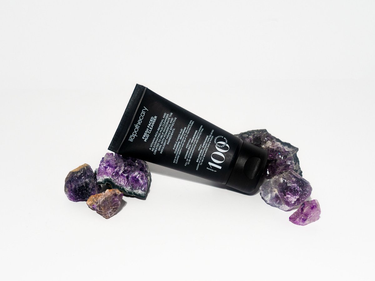 What happens when #Amethyst, #Moringa, #PurpleAndesMud &amp; #RoseGeranium combine, guided by our skincare experts? #FreshFacedMudCleanser! This vitamin-rich mud cleanser is formulated to energise the skin, leaving you looking your most rejuvenated self.
#ilapothecary