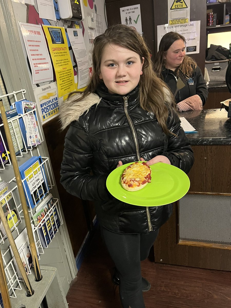 SilxTeen's tweet photo. Pitta Pizzas and Bingo tonight! Lots of tired young people tonight after first day back at school from the half term #keepingthemgoing #busy #fun #placetobe https://t.co/9t62I6adyJ