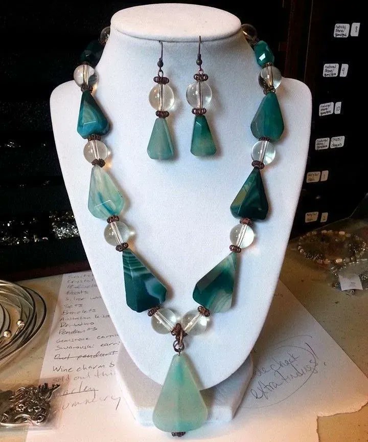 When I was going through older pics, I found this. Not the greatest lighting but this agate, glass, and African copper set was so fun. I really love finding gorgeous stone with interesting cuts. ArtsParadis.com #handmadejewelry #womanowned #LGBTQowned #proudartist