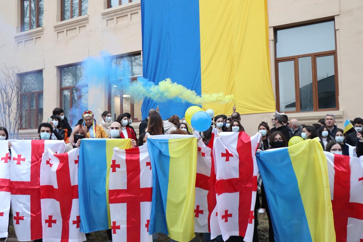 EShavreshiani's tweet photo. #Georgia #Tbilisi #Cuuniversity #custandswithUkraine #custudentssupportUkraine #GloryToUkraine #SlavaUkraine #UkraineWillResist #Ukrainegetwellsoon 🇬🇪🇺🇦💙💛🇺🇦🇬🇪 https://t.co/OfhX8aSc65
