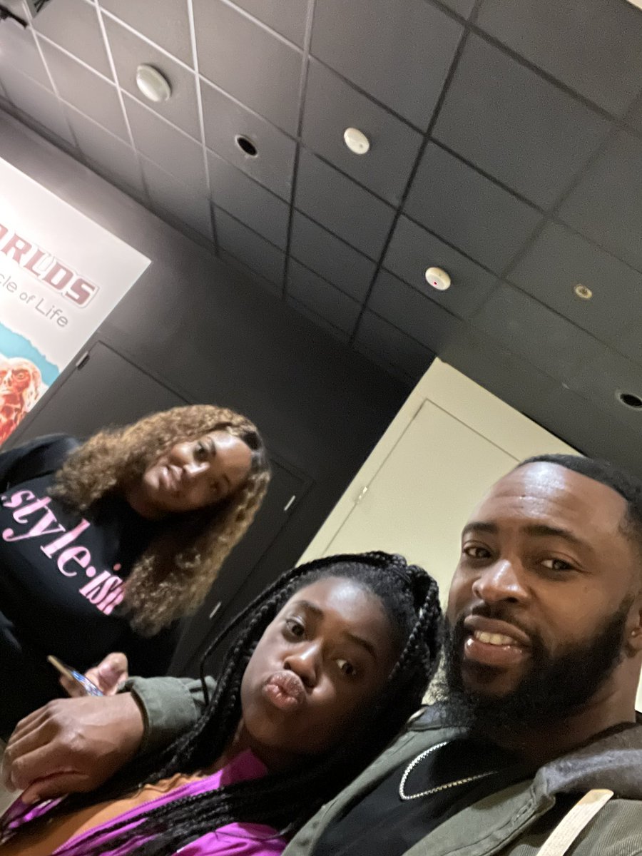 drgabewillis's tweet photo. Quick getaway with the fam! #winathomefirst https://t.co/v6S9lu7x1z