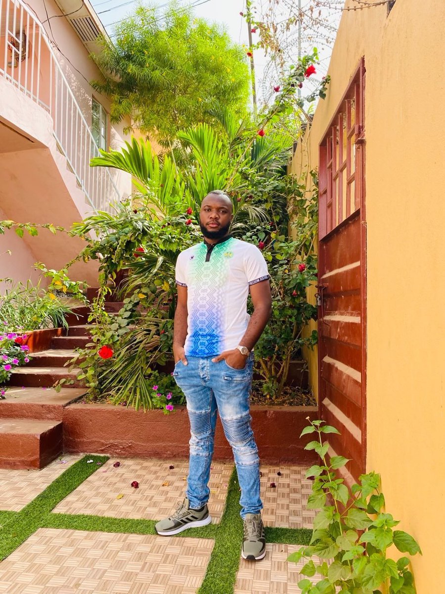 Salone Plug tweet media