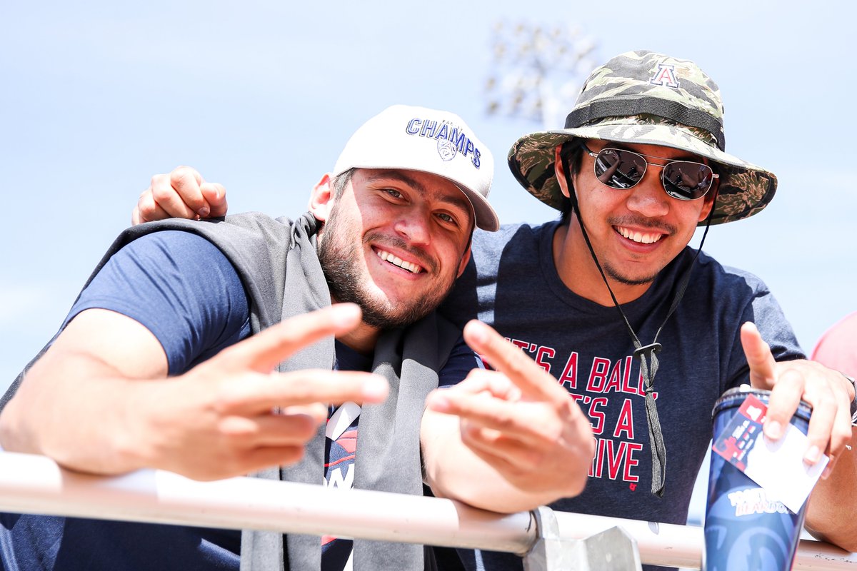 ArizonaBaseball's tweet photo. We loved seeing @kobebe10 and @Chase_Silseth back at Hi Corbett this weekend! Best of luck this year, boys 👊 #BearDown https://t.co/hnGwYw4FaG
