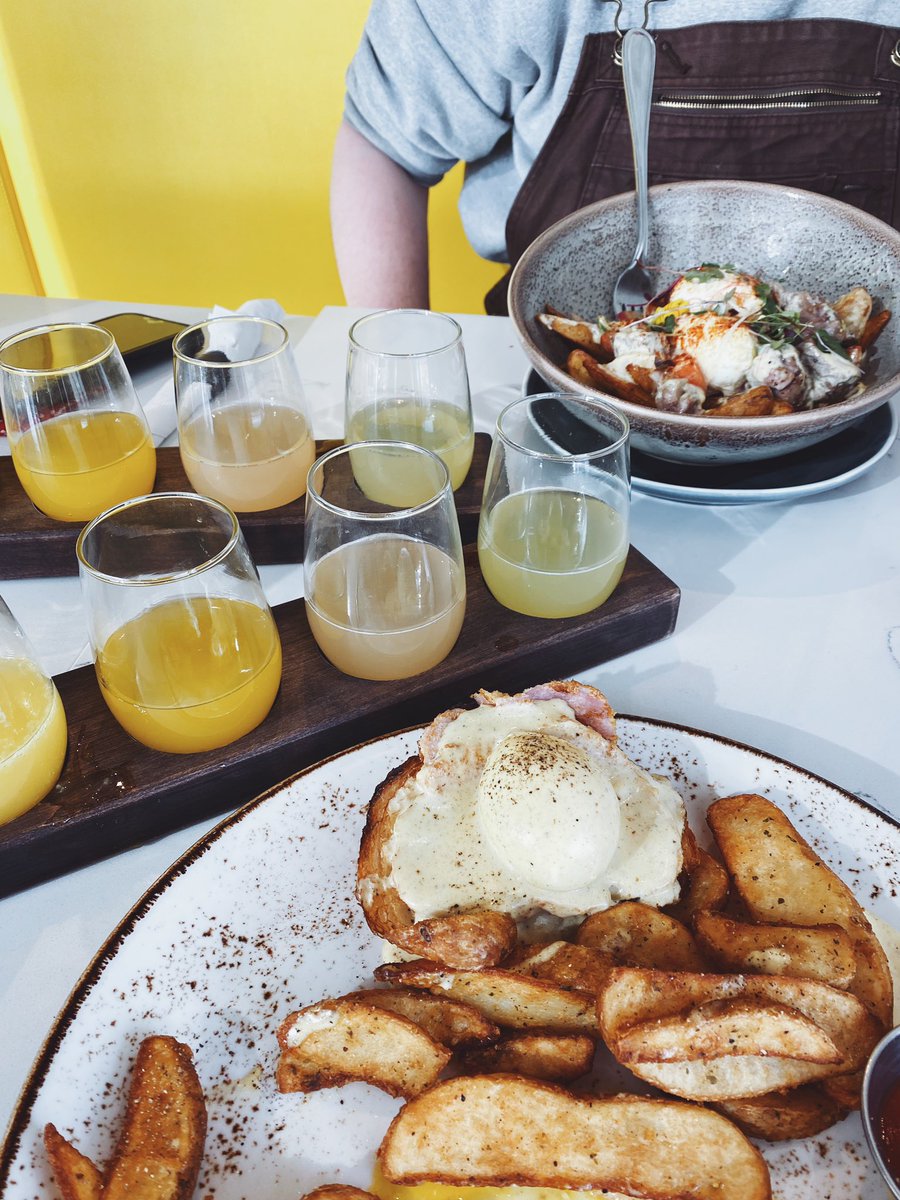 sizzlinbb's tweet photo. Cocktails &amp; brunch pics :) https://t.co/TopiDNTwDI