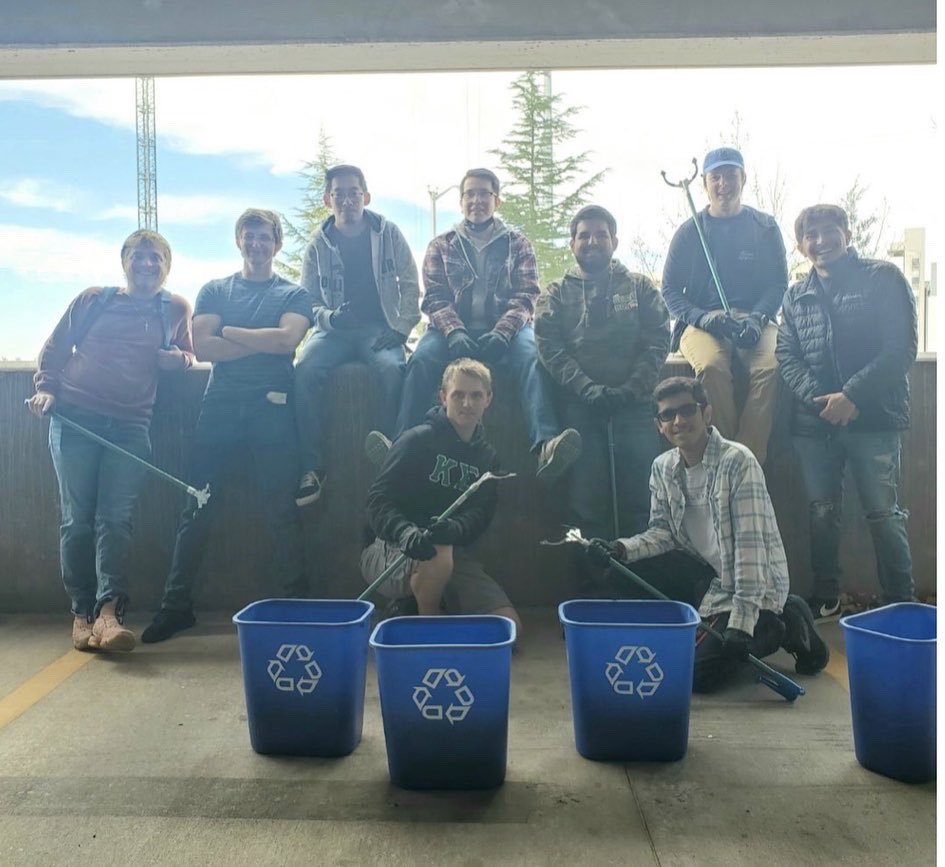 UNM Sustainability (@lobogreen) on Twitter photo The wonderful volunteers from #KappaSigma picked up litter and separated out the recyclables along Lomas Blvd. on Friday. This is tedious, labor intensive work and <a href="/UNM_FM/">UNM Facilities Management</a> appreciate their help keeping our campus beautiful and litter free. #recycling #UNM The wonderful volunteers from #KappaSigma picked up litter and separated out the recyclables along Lomas Blvd. on Friday. This is tedious, labor intensive work and <a href="/UNM_FM/">UNM Facilities Management</a> appreciate their help keeping our campus beautiful and litter free. #recycling #UNM