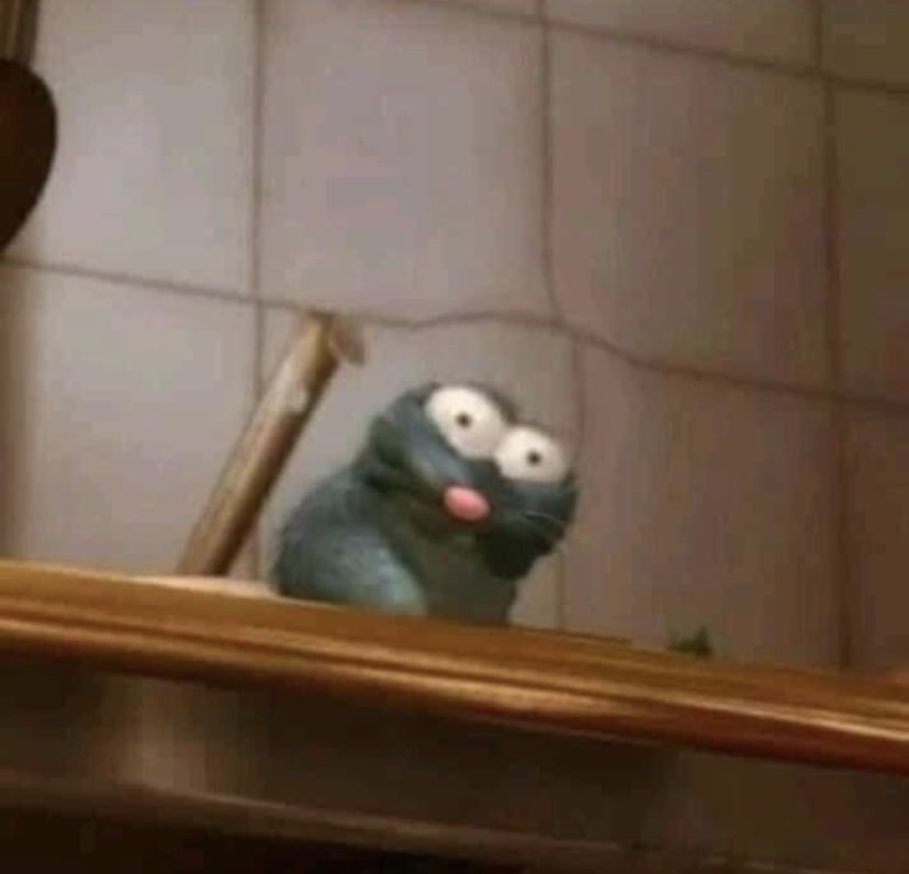 Riley_Jenningss's tweet photo. Me looking at my bank after l ”treat my self” to new jewelry one too many times. https://t.co/mAQiG123rK