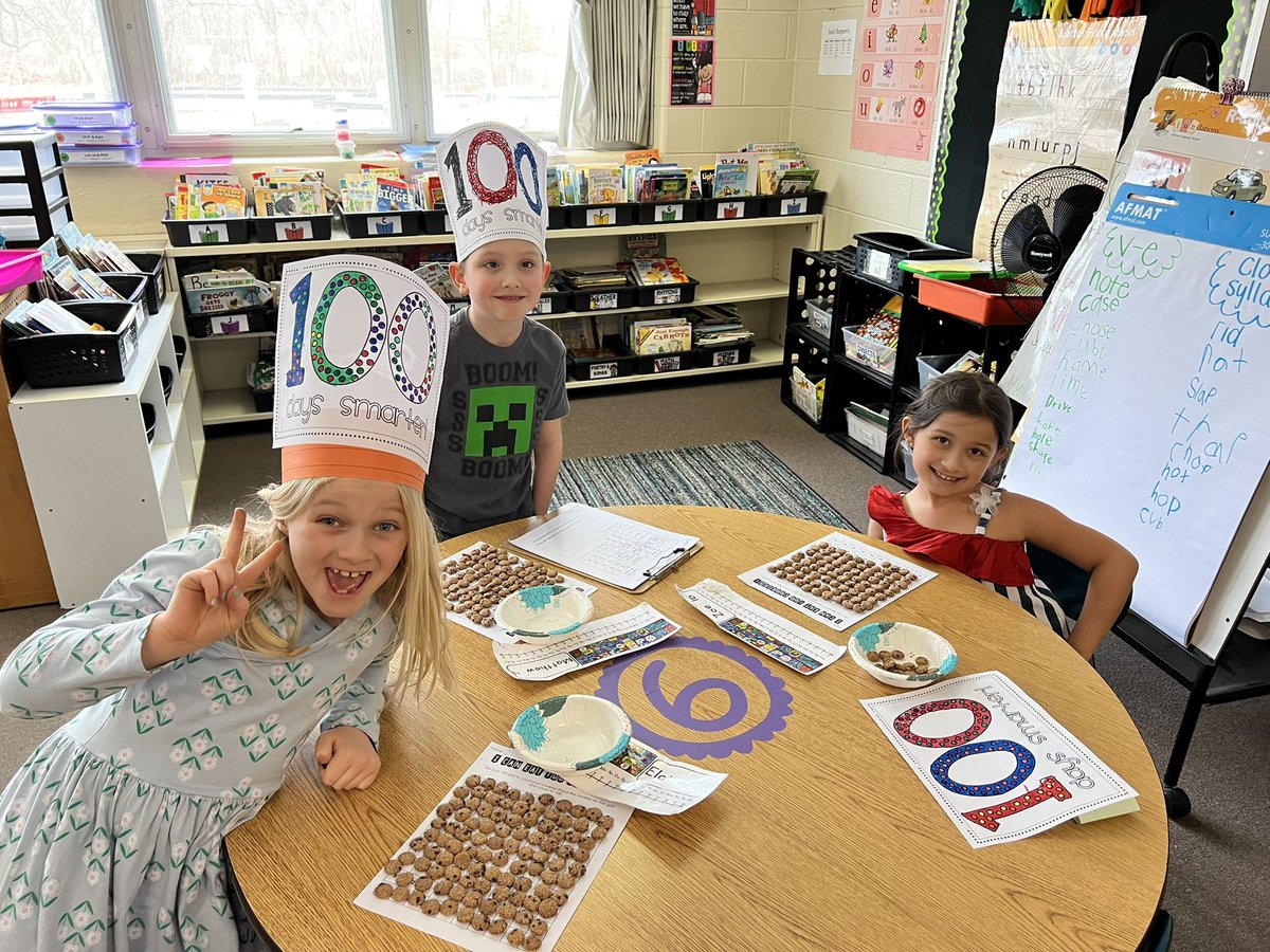 KFieldsBGCS's tweet photo. Happy 100th day! We had a super fun day - and even ate 100 cookies! 😉 @BGSchools @KaraffaAlyssa https://t.co/PCuMadHAir