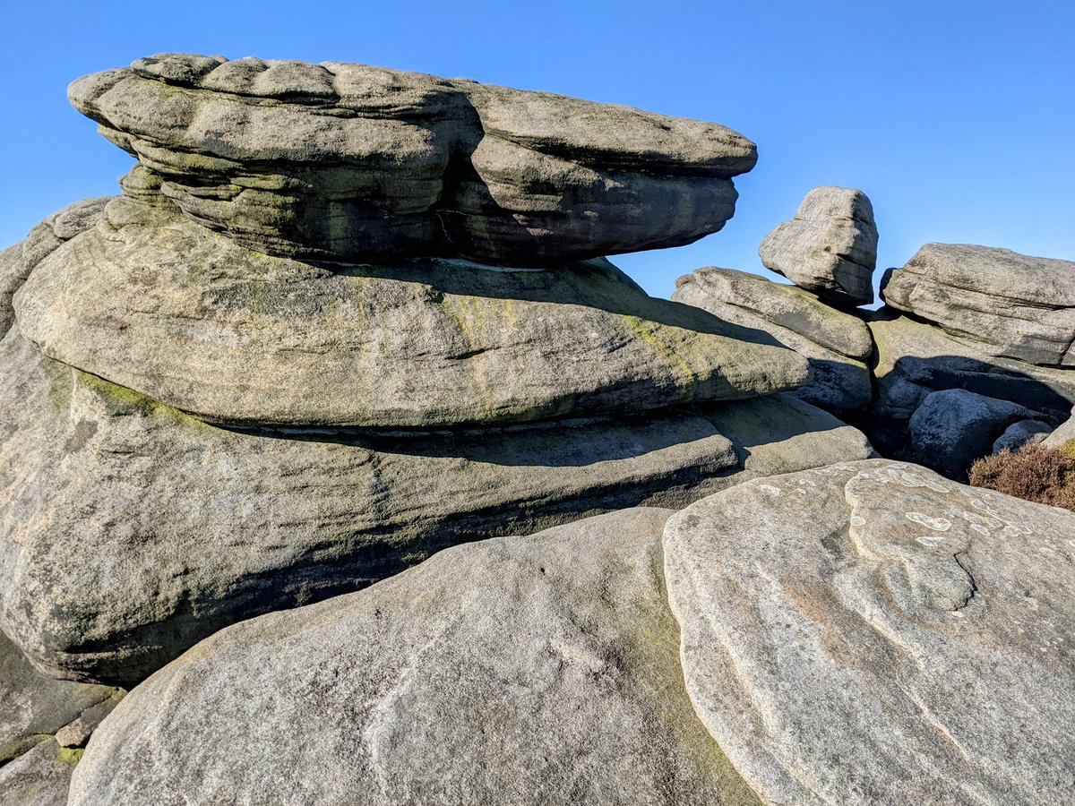 kallisteni's tweet photo. Glorious yesterday on Howden moor. Pictured, crow stones.
#getoutdoors
#darkpeak
#ilovepeatmoors
#weatherwatchers https://t.co/fwKtpYMjQI