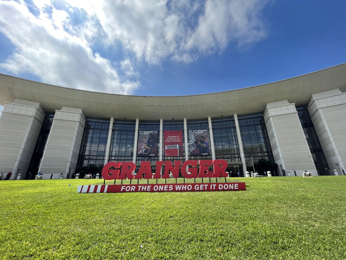 OCCC's tweet image. 🍊⚙️ The @Grainger Show is back this week at the OCCC! This year’s event will welcome thousands of #Grainger customers, suppliers and team members to safely and effectively conduct business, network and find new ways to do #BusinessBetterThanUsual.