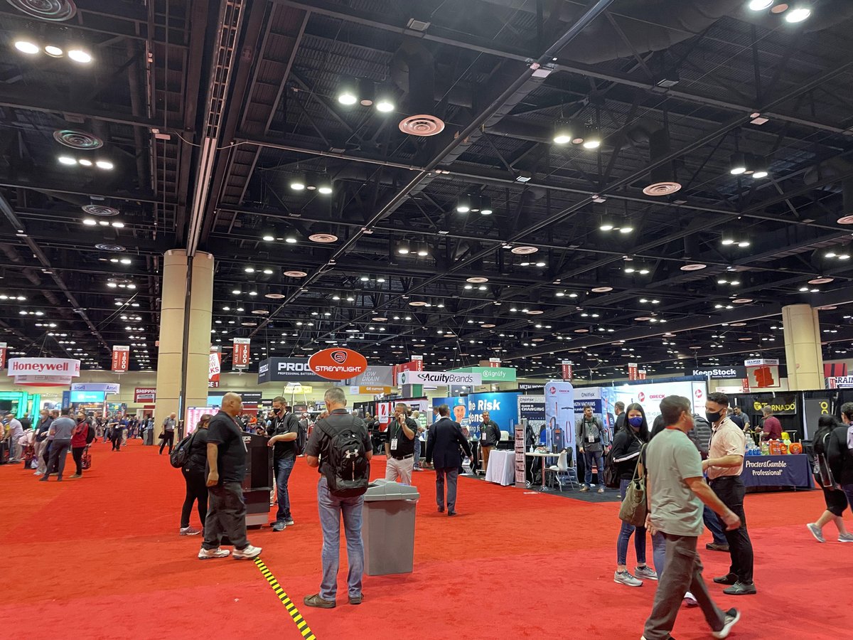 OCCC's tweet image. 🍊⚙️ The @Grainger Show is back this week at the OCCC! This year’s event will welcome thousands of #Grainger customers, suppliers and team members to safely and effectively conduct business, network and find new ways to do #BusinessBetterThanUsual.