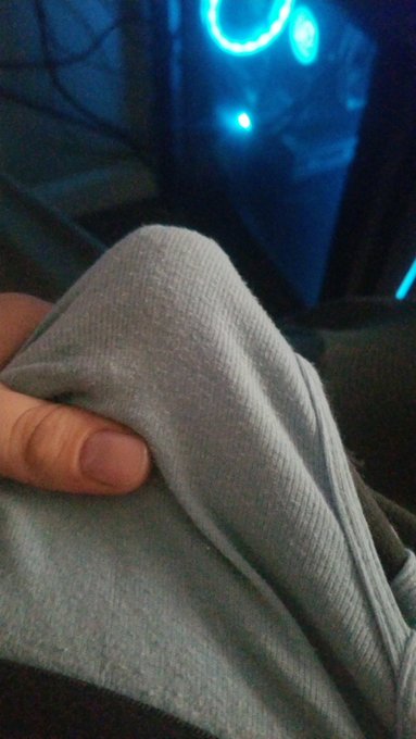 Streaming on #chaturbate. Im really horny and haven't cummed in days!  #pornhub #horny #streaming #thickcock