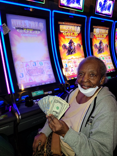 EICasino's tweet image. 💰🤠 Another wild west winner! Congrats to Alberta on her $1676 #BuffaloGold hit! ow.ly/gLy350I3KGX