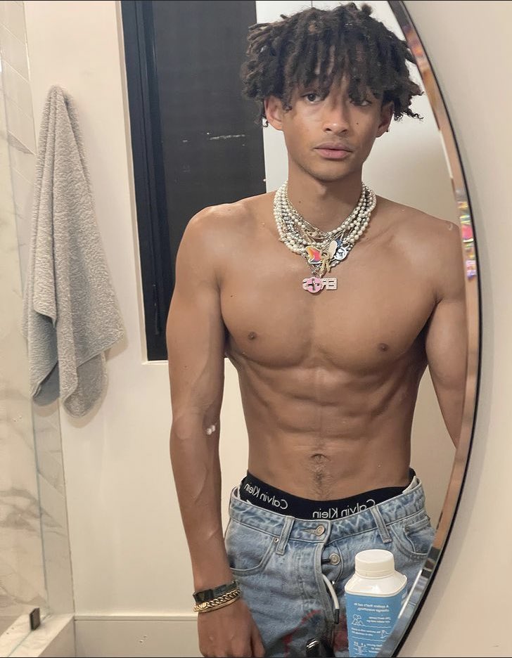 bieberguatex's tweet photo. ๐ฑ| Jaden Smith vรญa Instagram: "De nuevo en el camino #JusticeTour #CTV3 ๐". https://t.co/my5sFvD4iH