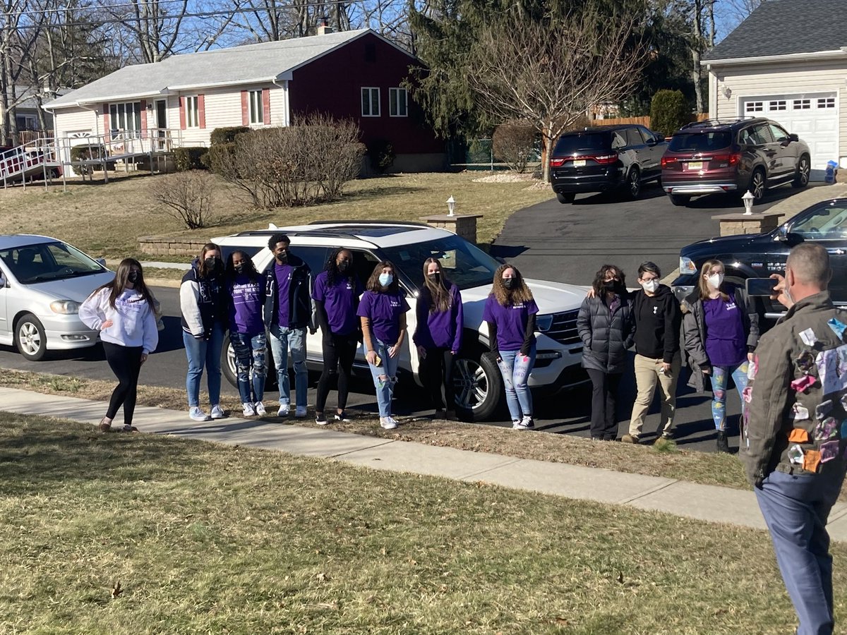 BravermanHHS's tweet photo. We love @fightingHARDfdn 
Since our Jonna couldn’t be in school today , a group of us went to her home and did a ‘drive by’ #weAreHowell https://t.co/ekdScavoRu