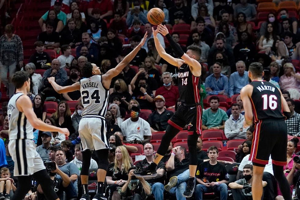 Bulls vs. Heat: Play-by-play, highlights and reactions