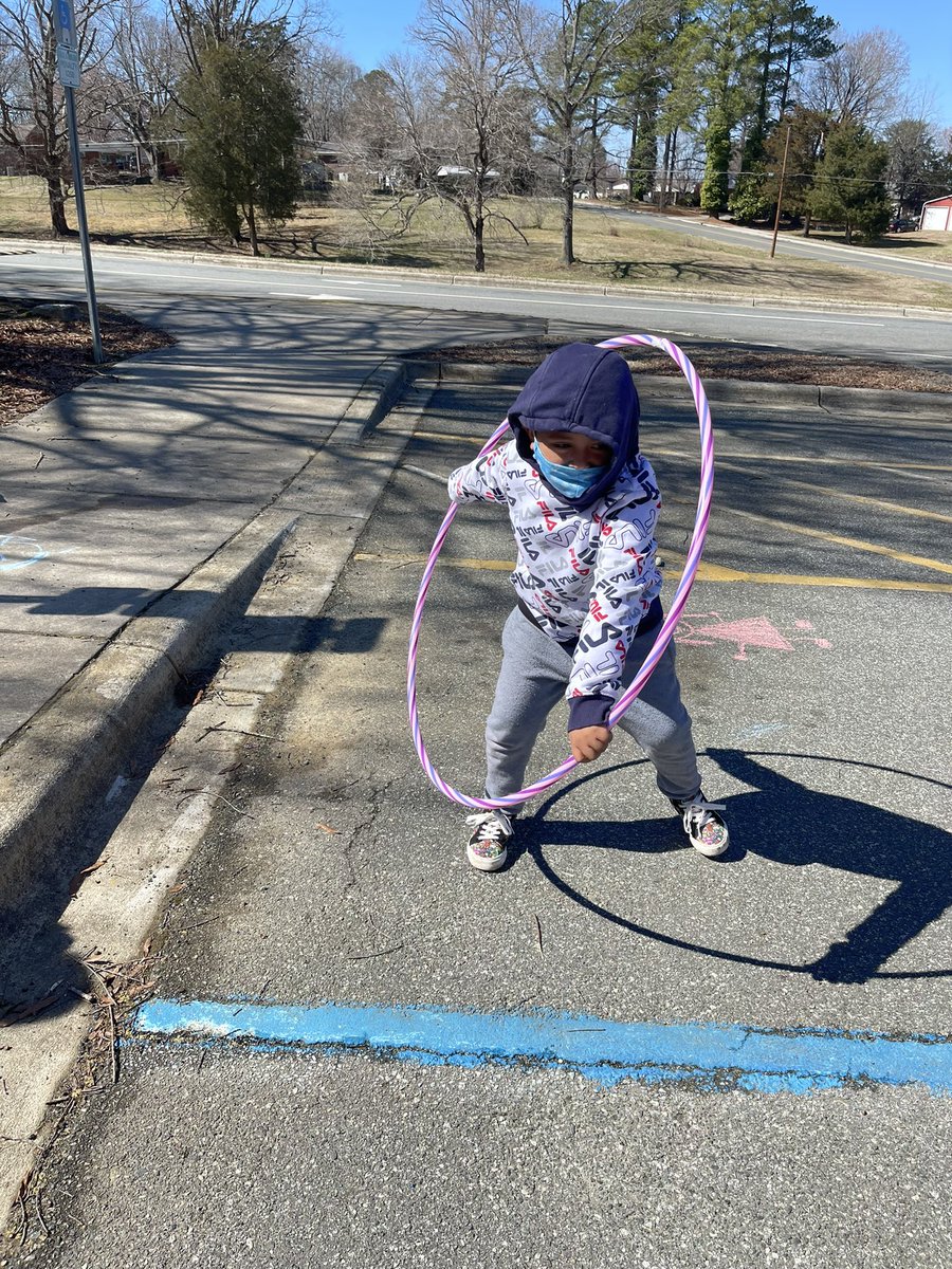 jedwardsAC's tweet photo. Sometimes you just need to get outside and feel the warm, fresh air to reset before going back into the classroom to continue learning! Their laughter and smiles keep us going ☀️😊@rhandrewselem https://t.co/K9xjKTGqFh