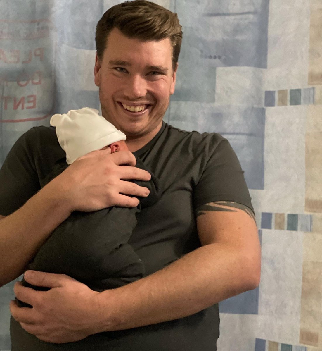 Lucy Bourne tweet media