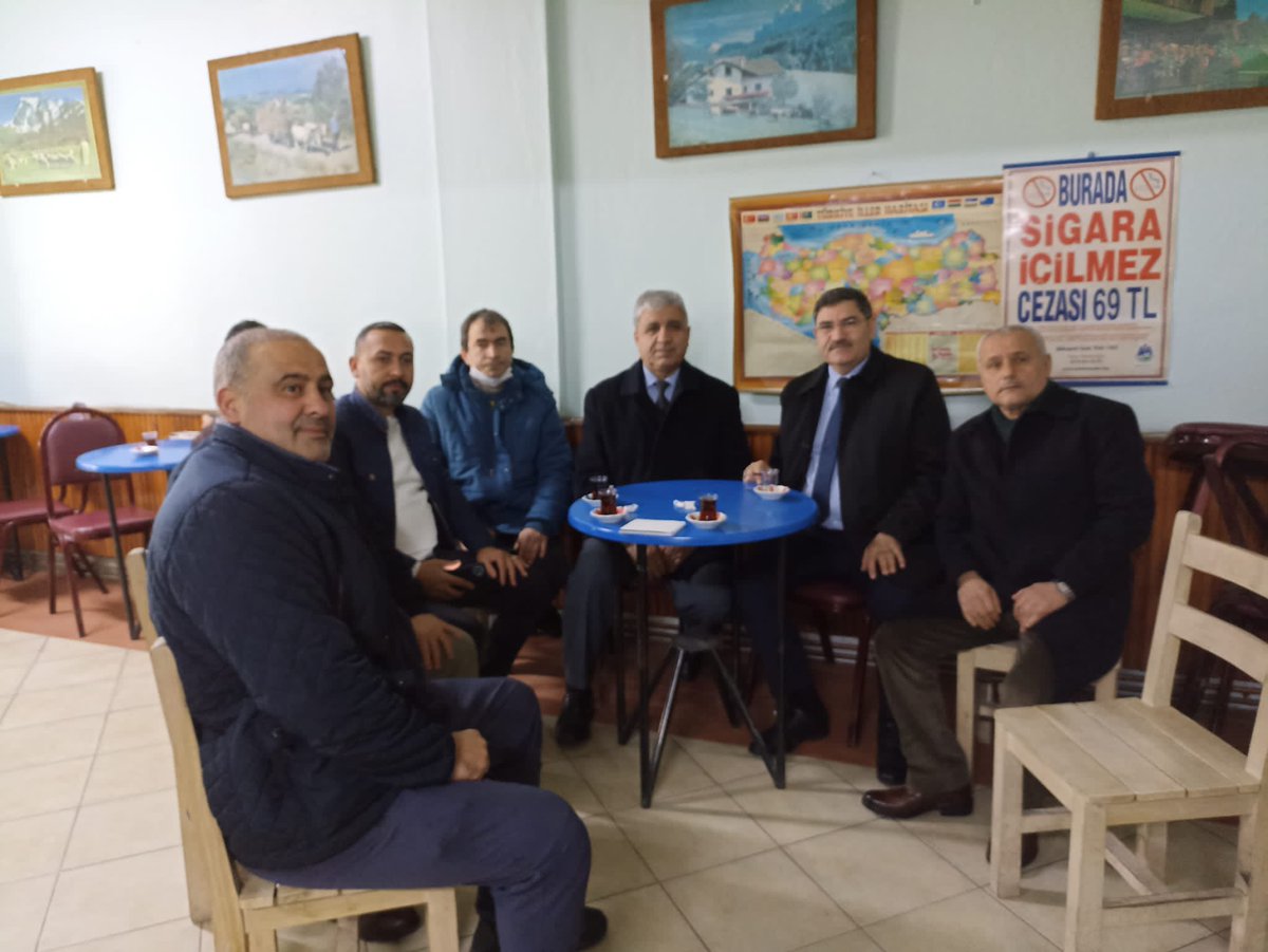 Mhmtemollaoglu's tweet photo. Kazımkarabekir Mahallemizde bulunan Meyvelibahçe Camii cemaatini ziyaret edip, çay ocağında mahalle sakinlerimiz ile sohbet ettik.
#İşimizVaktimizdenÇok 

@osmannnurika https://t.co/u9xAHGvsyA