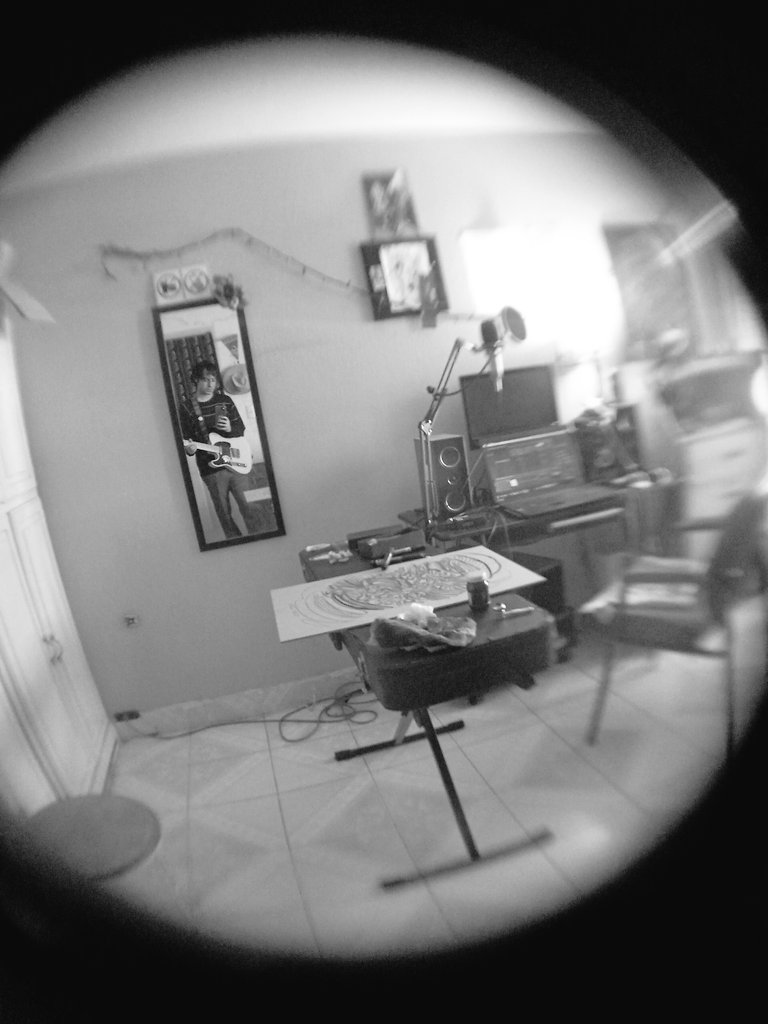 eenmimente's tweet photo. holuu , ya ando haciendo el próximo ep de en mi mente, he tratado de mejorar lo mejor que puedo y ya quiero que escuchen lo nuevo uwu ✨ https://t.co/iC1LdFjGhA