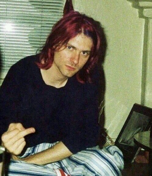 whitesunlower's tweet photo. kurt cobain https://t.co/XMM2yRzZGF
