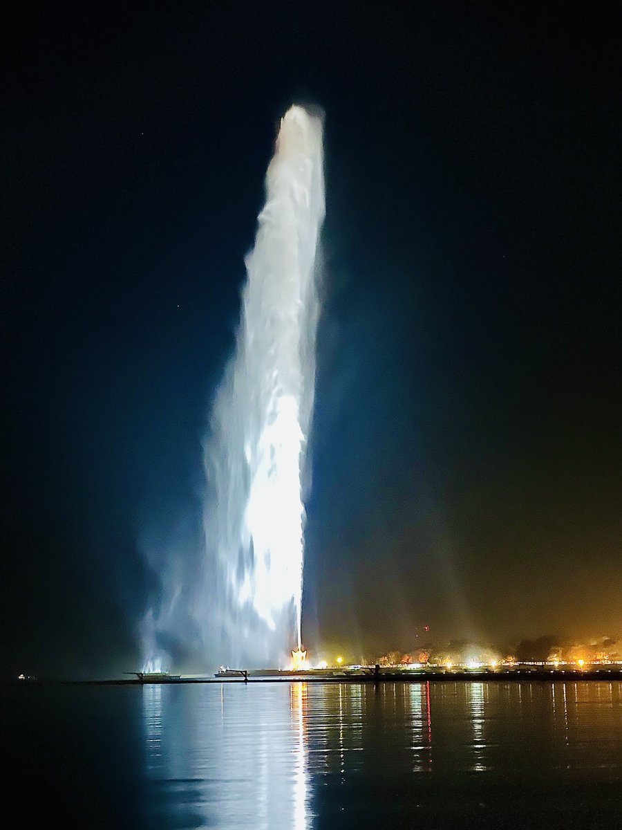 G__Fair's tweet photo. نافورة الملك فهد🇸🇦🇸🇦🇸🇦💚💚💚
 King Fahad's fountain💚💚💚🇸🇦🇸🇦🇸🇦 https://t.co/gVuw7ScsTa