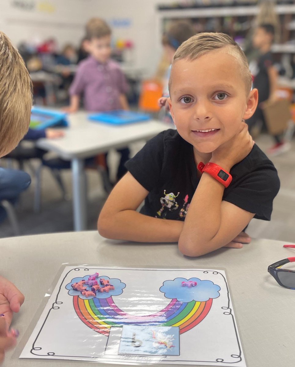 TaylorBocook's tweet photo. Practicing decomposing numbers today in small group! 🦄🌈➕➖ https://t.co/gewodz2N6T