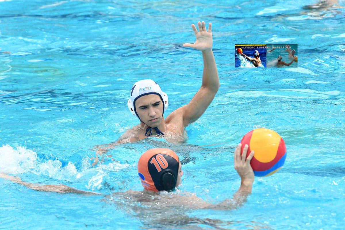 CNECHEYDE's tweet photo. 🧵(HILO) ESPECTACULAR 🔝 finde para la #CanteraEcheydeTimbeque 🤽‍♂️:

✅Triunfo del #TenerifeEcheydeTimbeque Absoluto💪🏻, con jóvenes y veteranos del Máster, ante el CN Océano (4-10) y derrota ❌ peleando de tú a tú al #UniónWPTF (9-11) en el @cn_metropole 🥅

📷 @ALFREDORUPEREZ https://t.co/6Cb4LL7Vm7
