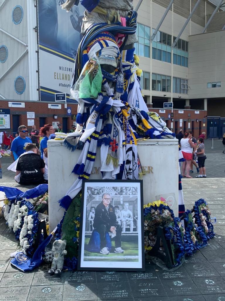 Last shout for Bielsa A2 art prints. Bielsa - Custodian of a Legacy ( also features some more Elland Road legends in the dugout) £15 including U.K. delivery only. DM me if you would like one. #bielsaforever #Bielsa #ALAW #Leeds #ellandroad #bielsalegend #bielsaleedslegend #MOT