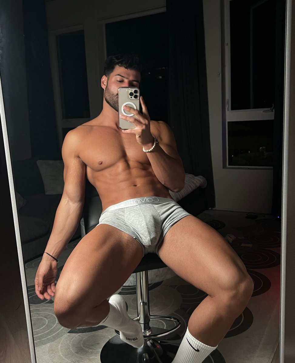 xonicobb's tweet photo. call me papi https://t.co/cuOmWOQT9M