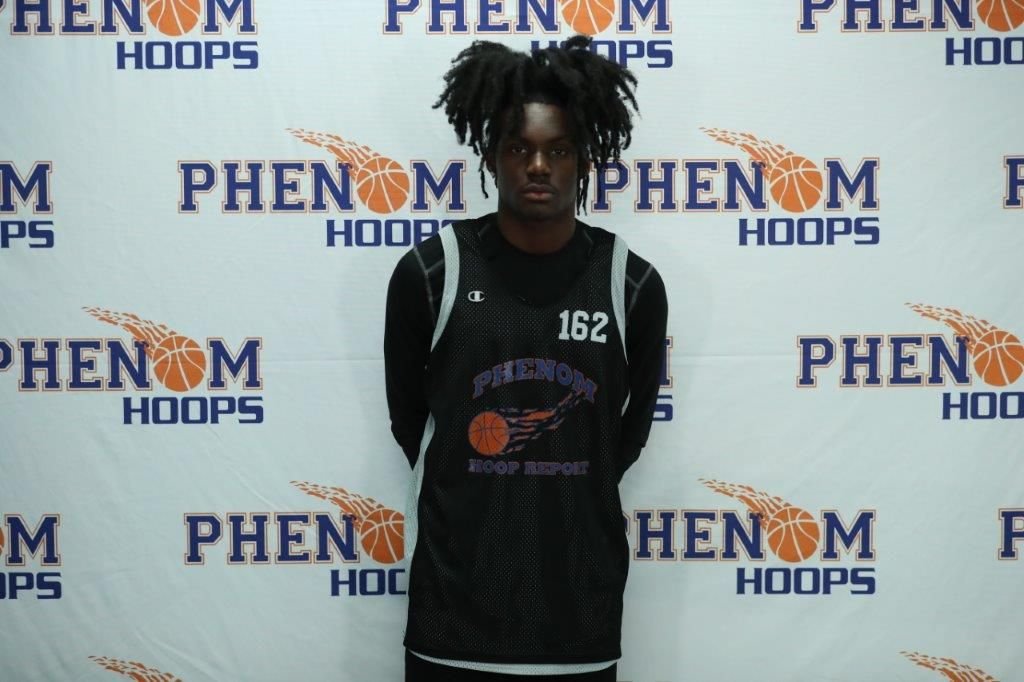 Unsigned Senior Spotlight: 6’1 Jashaun Torrence
#PhenomHoops 

- His notable perimeter shooting and off-ball presence allow him to actually thrive alongside a primary creator.

Read more: phenomhoopreport.com/unsigned-senio…