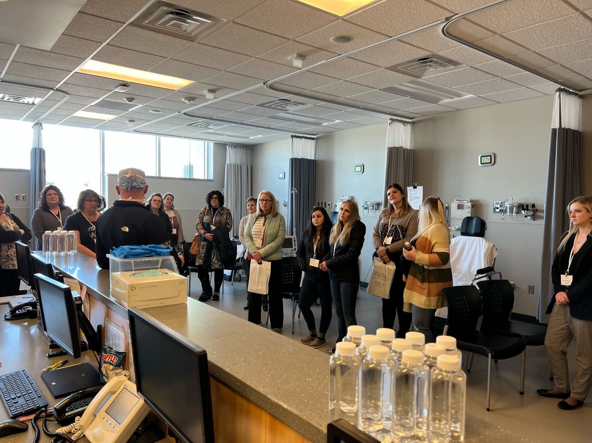 vthompsonvision's tweet photo. To the attending eye doctors and staff and to industry reps who joined us, thank you for making our 25th Vision Foundation Symposium in Sioux Falls, SD a success! It's exciting to learn alongside one another with the purpose of serving our patients in mind.
#vancethompsonvision https://t.co/exRvIpGjP5