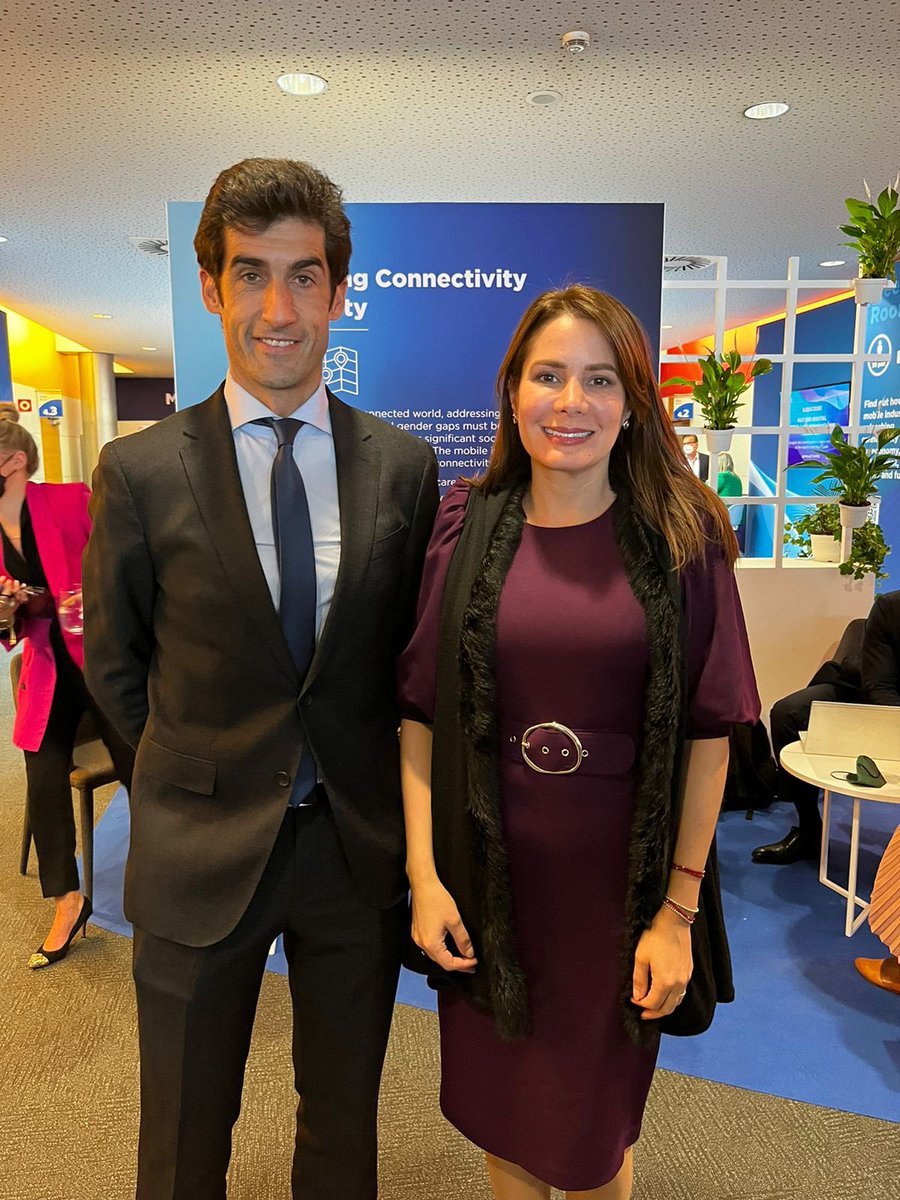 vmaino's tweet photo. En el Mobile World Congress #MWC22, de España, con @angelmelguizo y el #GrupoWerthein, holding con más de 100 años, analizamos Escuela + y su implementación en Ecuador. El programa se enfoca en llevar infraestructura y tecnología  satelital a planteles educativos de ruralidad. https://t.co/PuFgGeFcfo
